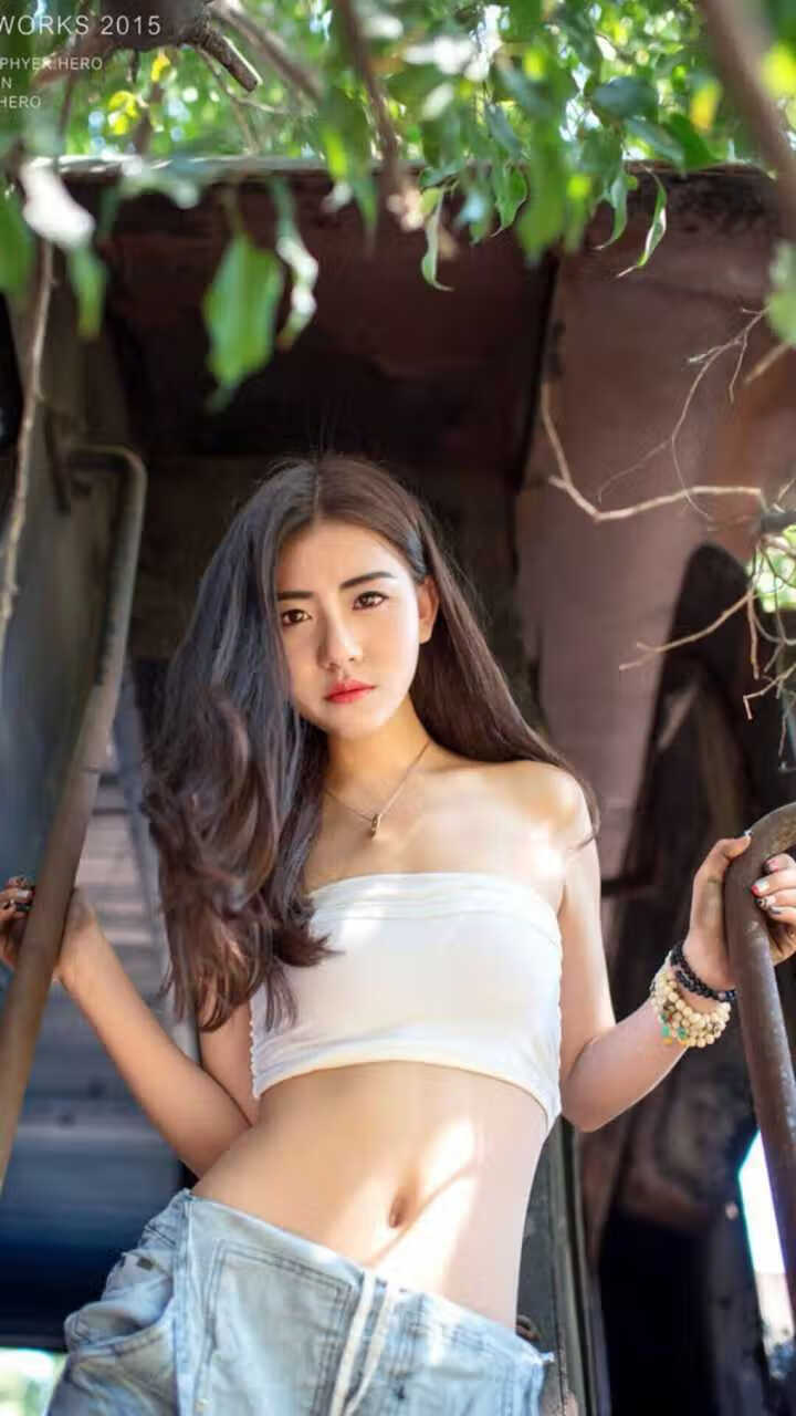 “英超榜首大战一触即发,谁能问鼎冠军?”,英超第一