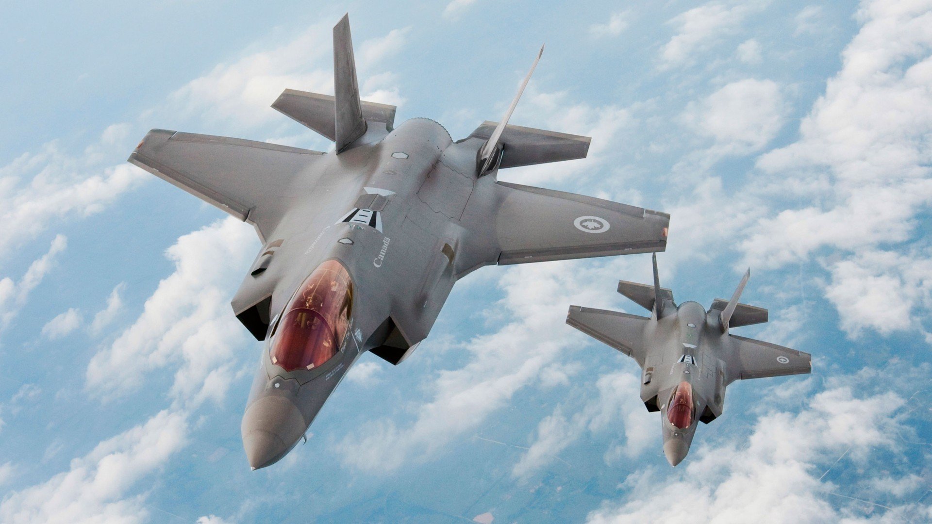 《虚拟偶像崛起,电竞比赛明星化全面铺开》,虚拟偶像界大名鼎鼎的人物叫什么