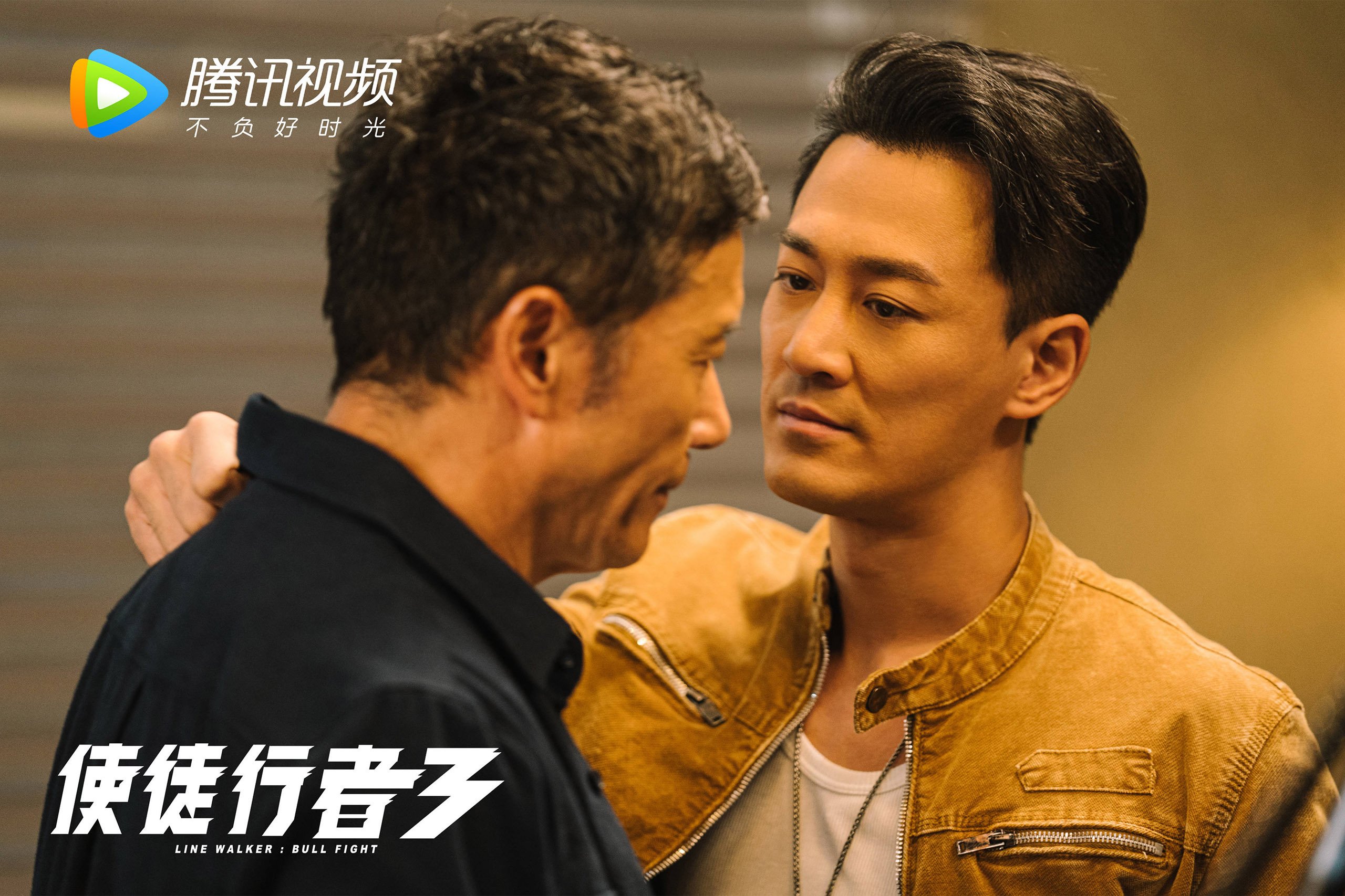 开云·体育官网APP下载-湖人球员亲自为球迷送出签名球衣，湖人球衣赞助